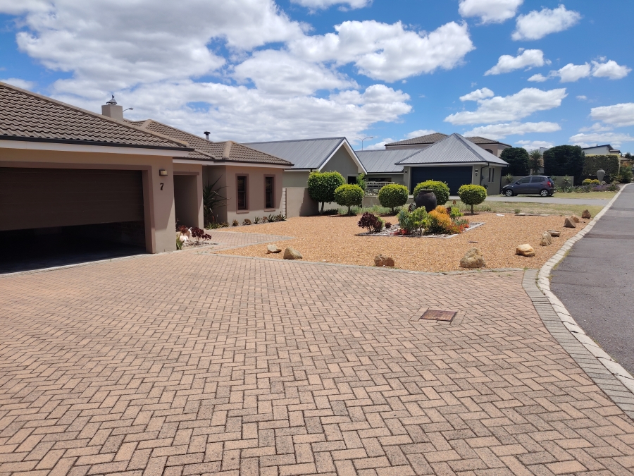 To Let 3 Bedroom Property for Rent in Jakarandas Western Cape